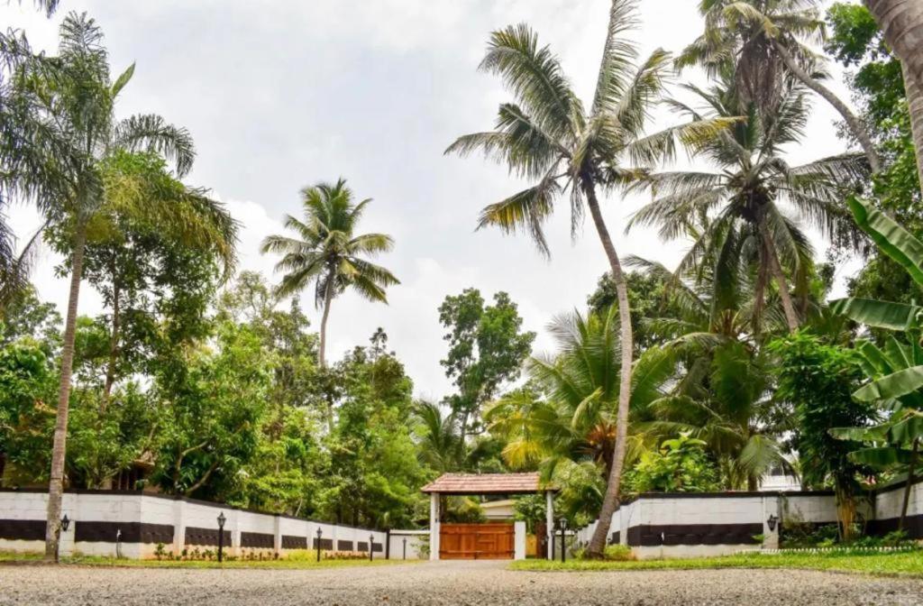 Babira Brookside Heritage Resort Kumarakom Extérieur photo