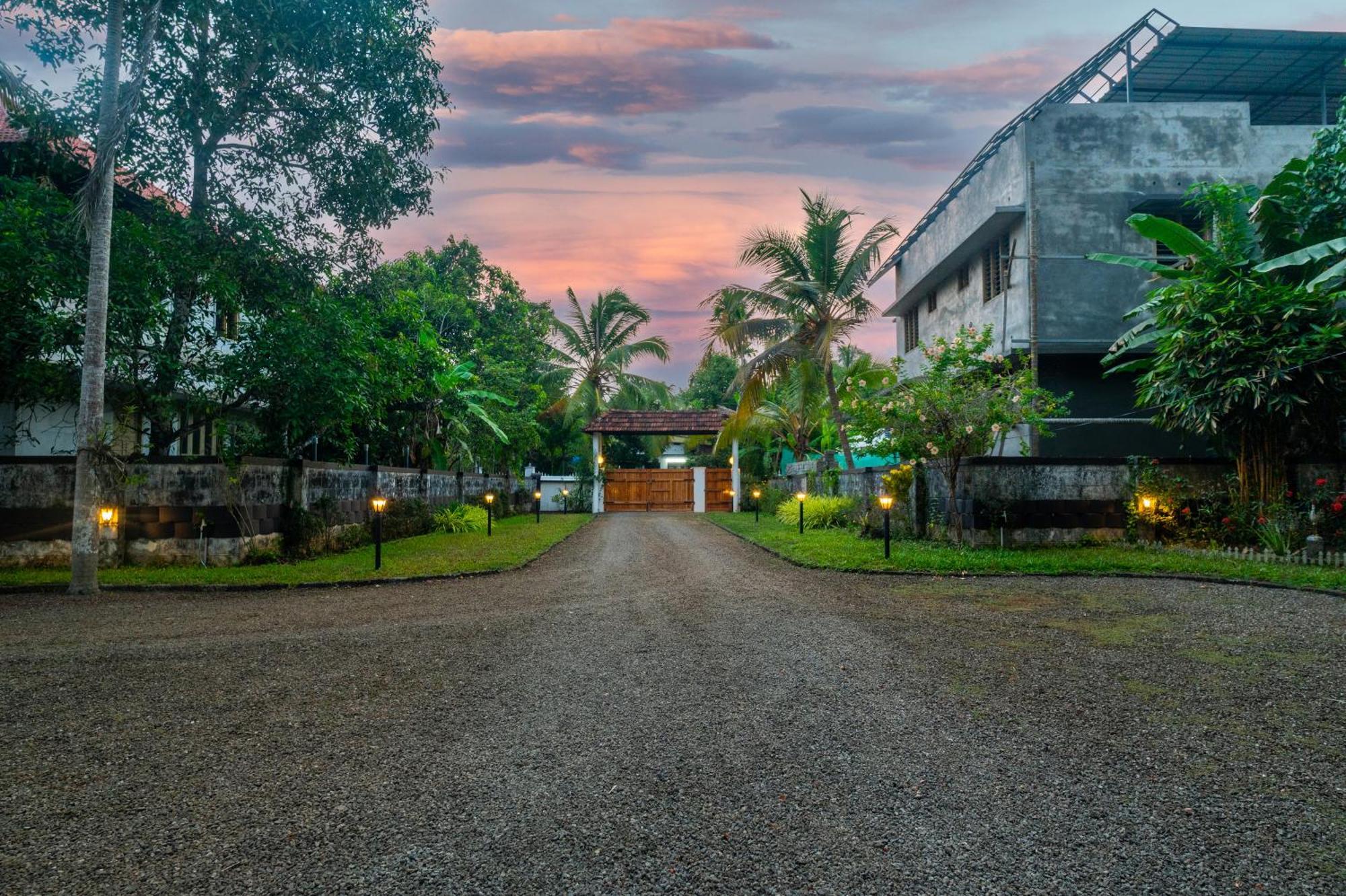 Babira Brookside Heritage Resort Kumarakom Extérieur photo