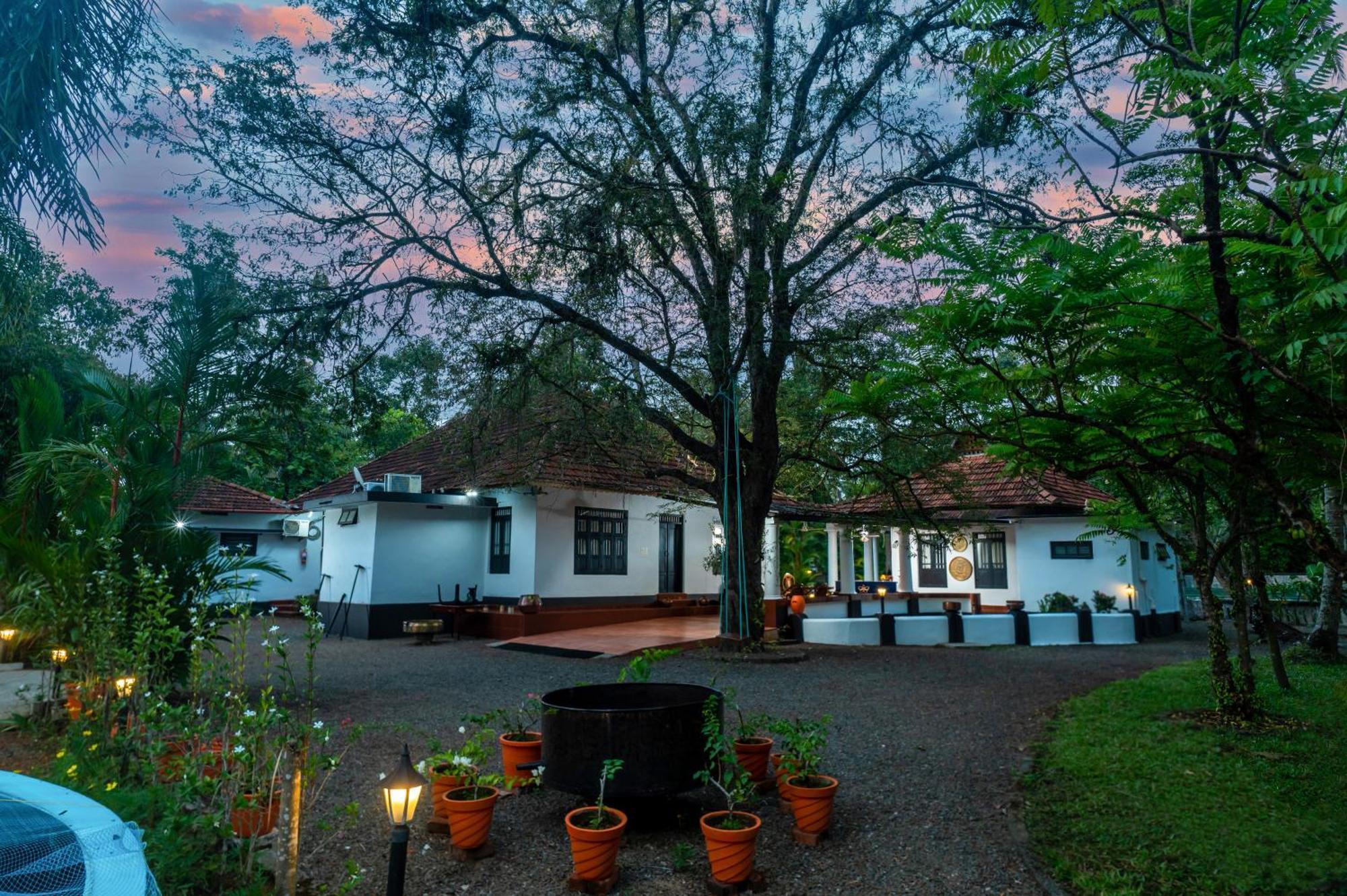 Babira Brookside Heritage Resort Kumarakom Extérieur photo