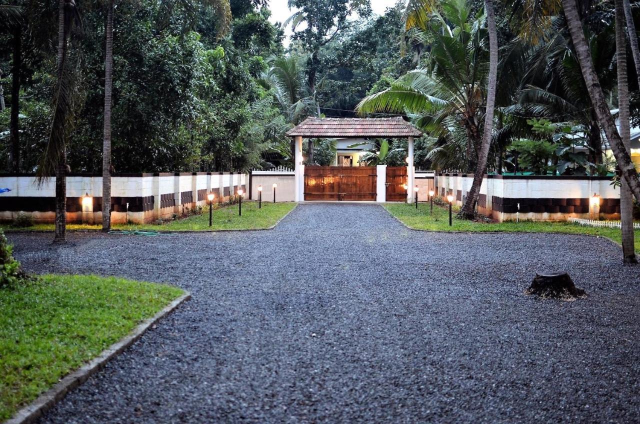 Babira Brookside Heritage Resort Kumarakom Extérieur photo